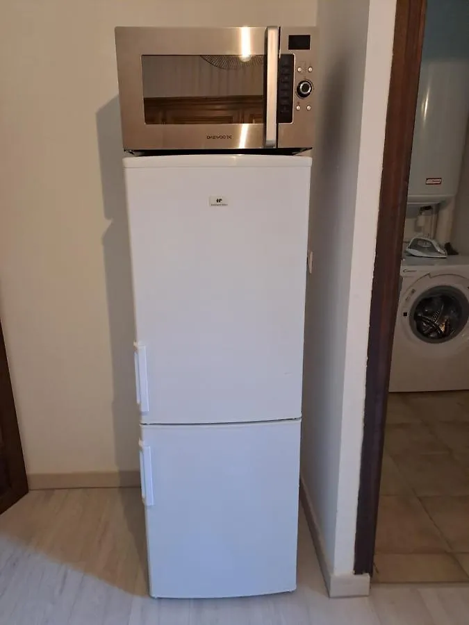 Appartement T2 A 2Min Du Centre +Parking à LʼIsle-sur-la-Sorgue