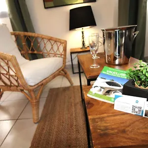 Appartement Pyramidhome By Les Bastidons De, LʼIsle-sur-la-Sorgue