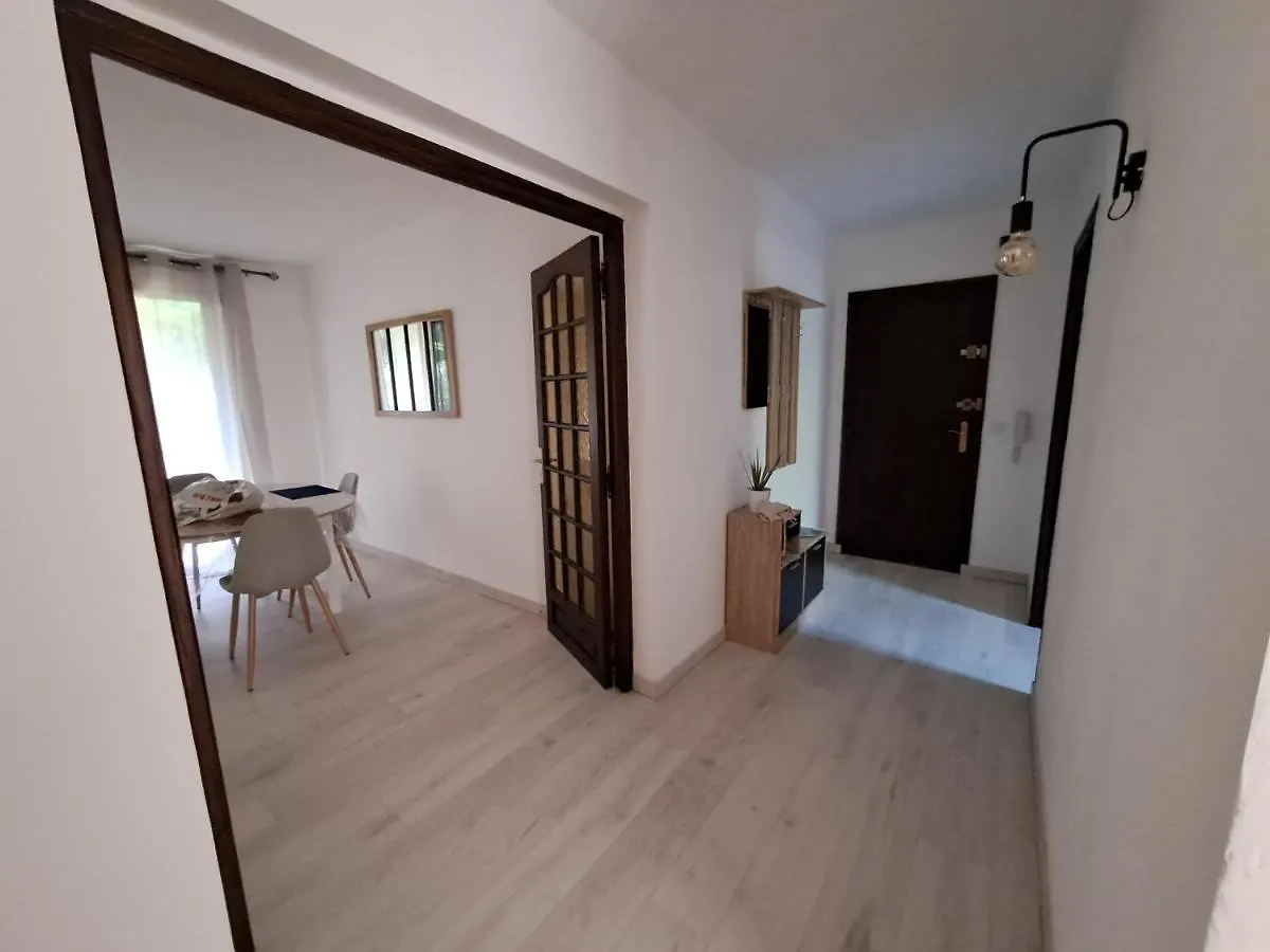T2 A 2Min Du Centre +Parking Apartment L'Isle-sur-la-Sorgue France